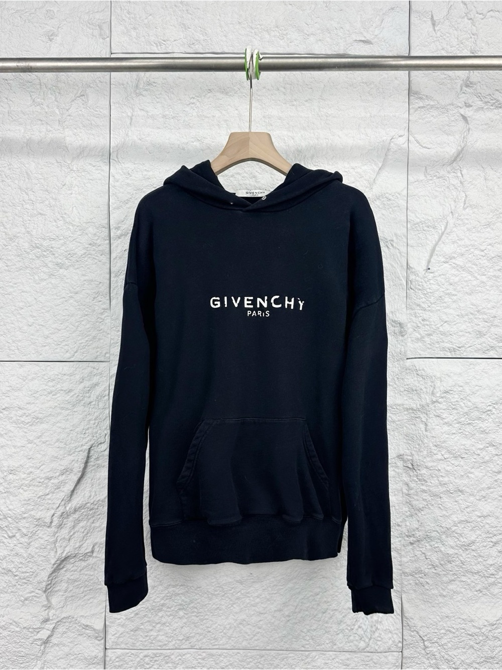 🚩steal Givenchy Black and Ivory Logo Pullover